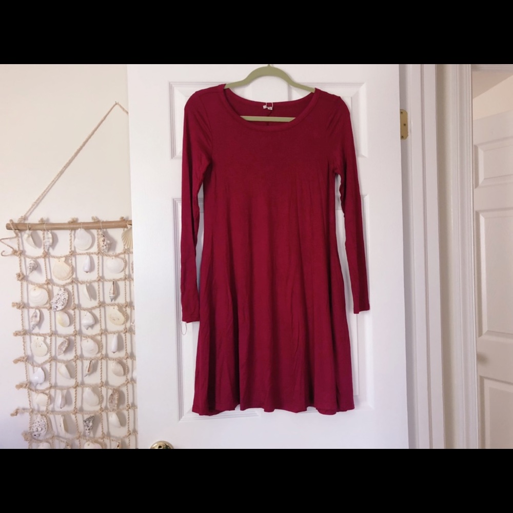 burgundy maroon red long sleeve dress